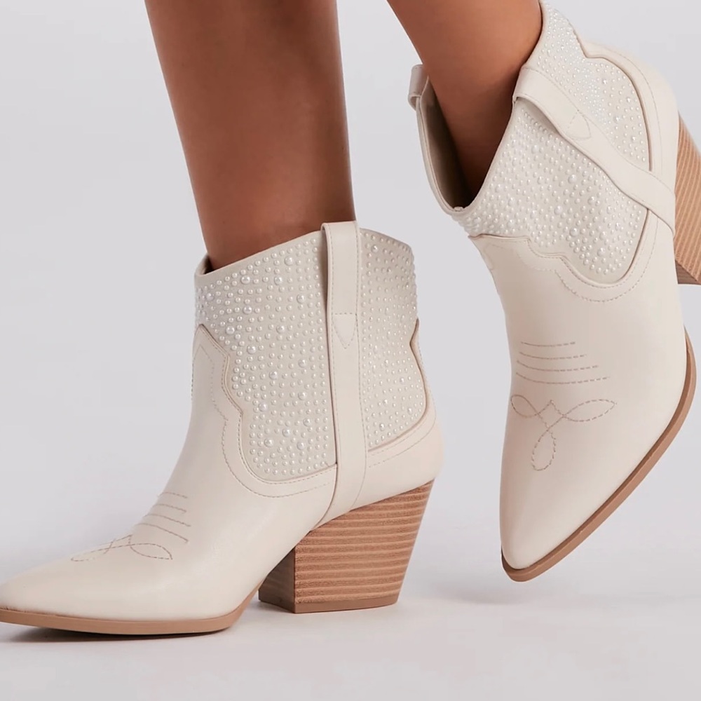 Off white pearl western booties